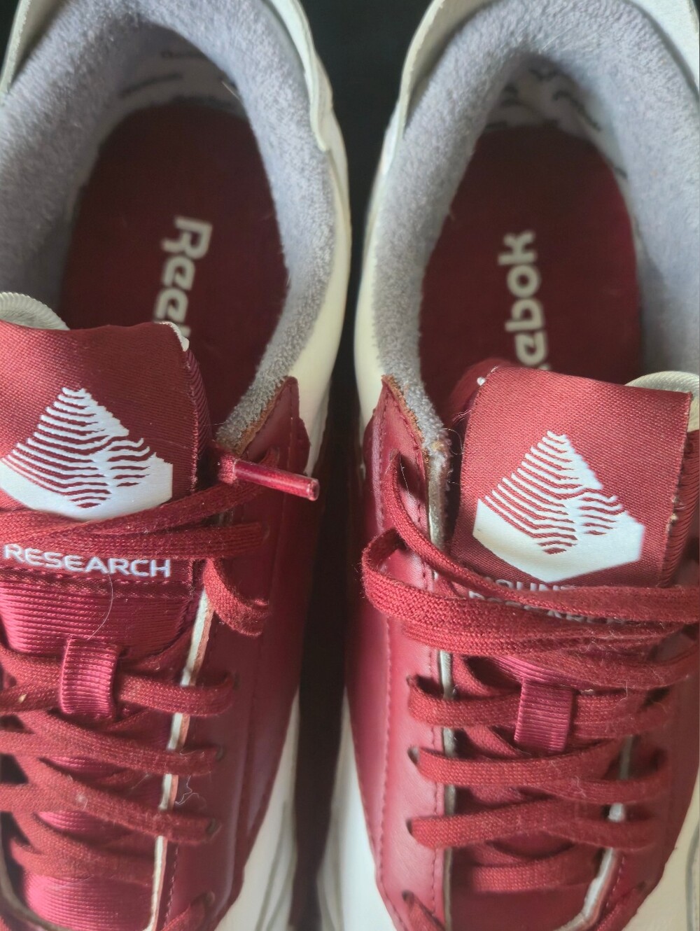 Reebok Men's Classic White and Burgundy Leather Sneakers - Picture 5 of 9